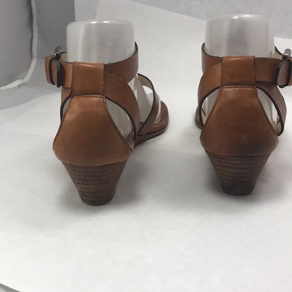 COACH Vivian Gladiator Sandal Tan Leather Size 7B - Picture 4 of 7